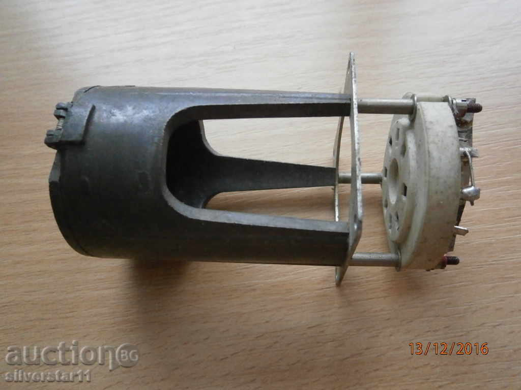 Auction socket connector for radio lamp GI 50 Auction socket connector for radio lamp GI 50