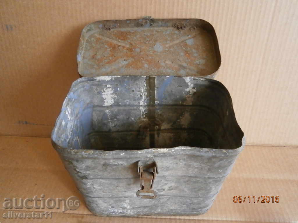 Delivery of War Army Metal Box WW2 WWII Delivery of War Army Metal Box WW2 WWII