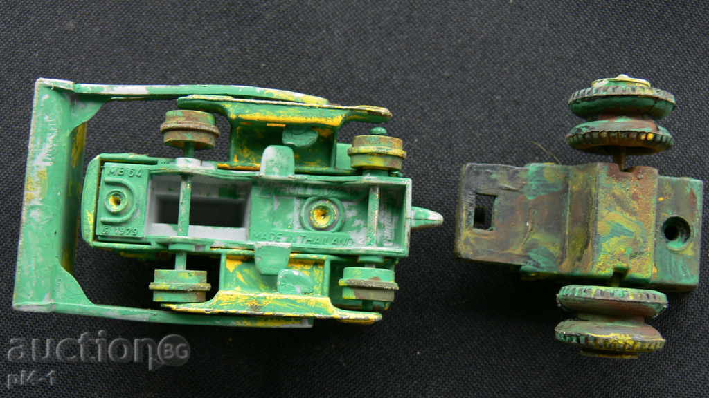 Metal bulldozer with derailleur with price 20.00 BGN | € 10.23 Metal bulldozer with derailleur with price 20.00 BGN | € 10.23