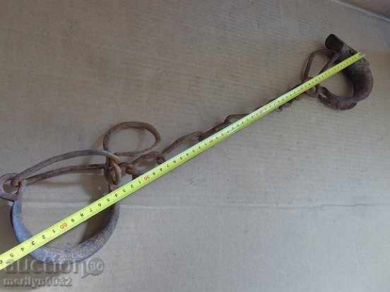 Eyebrows, pillows, handcuffs, chains, wrought iron - 5 Eyebrows, pillows, handcuffs, chains, wrought iron - 5