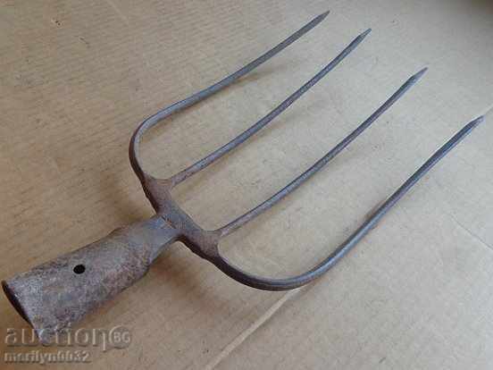 Old villa, wrought iron instrument with price 36.00 BGN | € 18.41 Old villa, wrought iron instrument with price 36.00 BGN | € 18.41