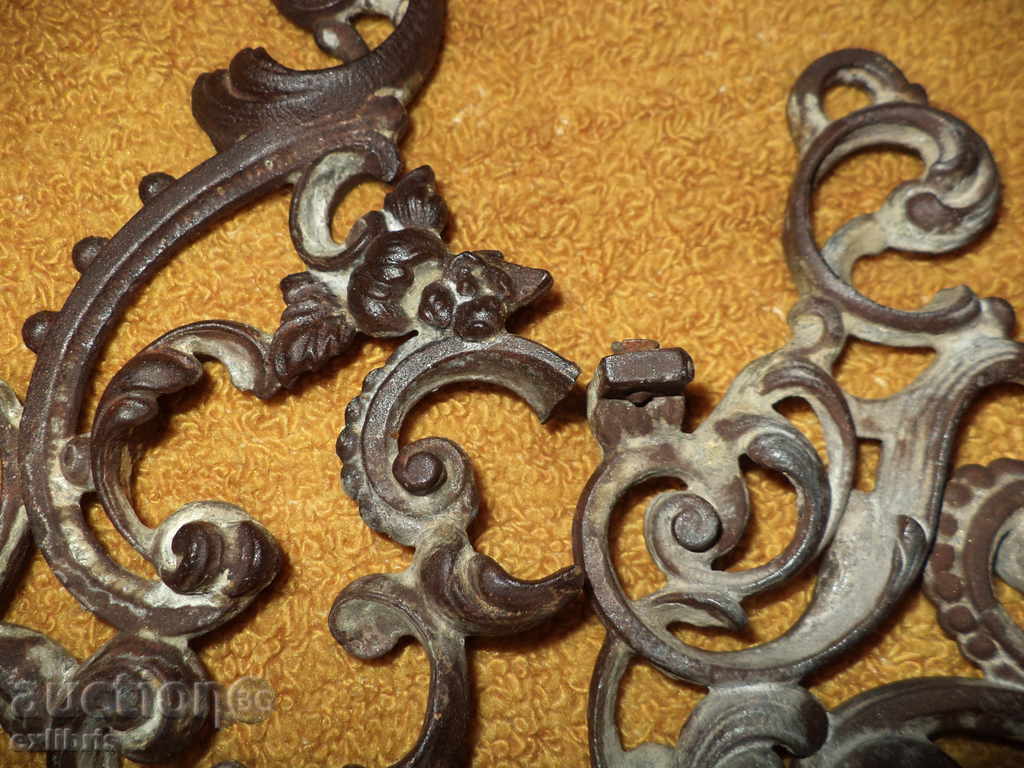 Auction Old cast iron decorative castings Auction Old cast iron decorative castings