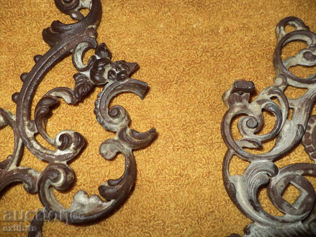 Delivery of Old cast iron decorative castings Delivery of Old cast iron decorative castings