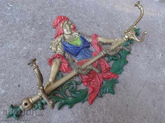 Livrarea Figurină cu cuier din fontă din fontă la sfârșitul secolului al XIX-lea Livrarea Figurină cu cuier din fontă din fontă la sfârșitul secolului al XIX-lea