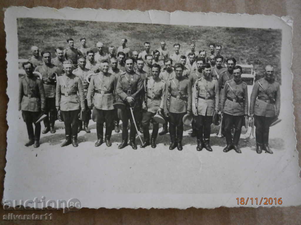 Auction two ancient royal pictures Auction two ancient royal pictures