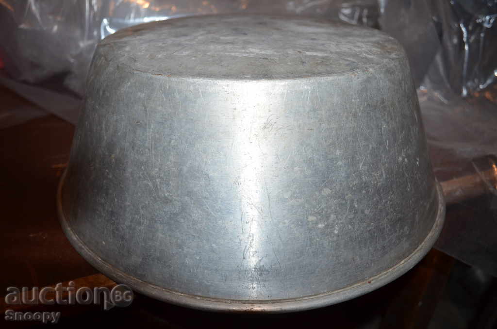 Auction Aluminum - basin Auction Aluminum - basin