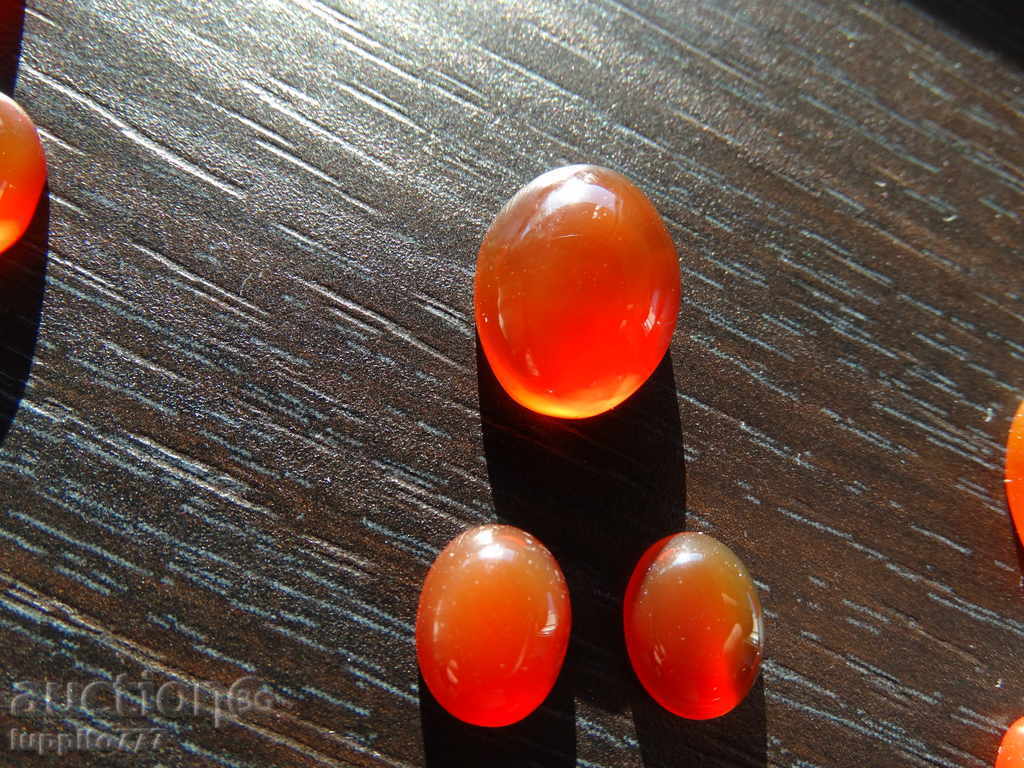 Auction natural chalcedon - 3 oval capoons Auction natural chalcedon - 3 oval capoons