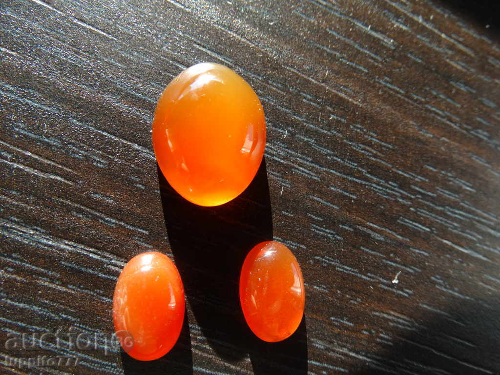 natural chalcedon - 3 oval capoons with price 79.99 BGN | € 40.90 natural chalcedon - 3 oval capoons with price 79.99 BGN | € 40.90