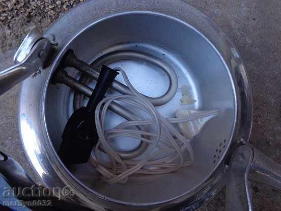 Delivery of Electric teapot with cable from the 70s USSR Delivery of Electric teapot with cable from the 70s USSR