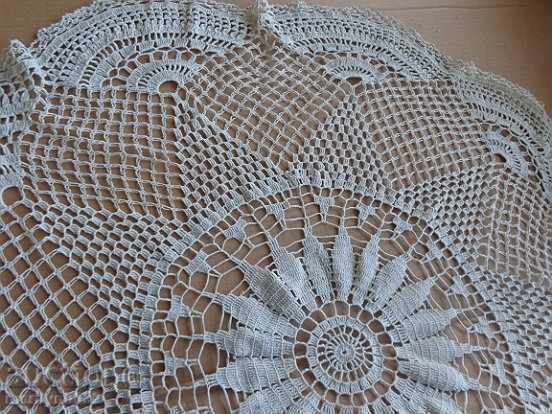 Delivery of Old tablecloth, pillow, box, towel Delivery of Old tablecloth, pillow, box, towel