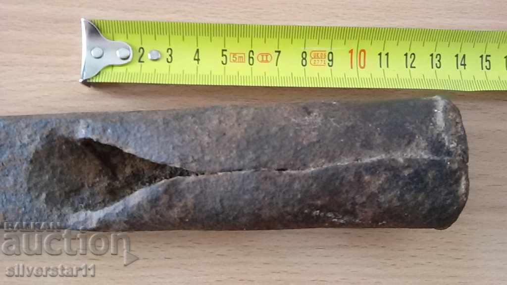 old knicker manually forged sickle ax - 6 old knicker manually forged sickle ax - 6