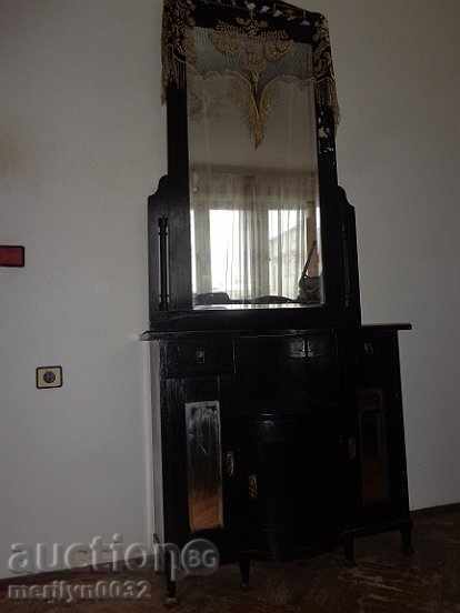 Old vanity buffet mirror cabinet furniture with crocheted lace - 7 Old vanity buffet mirror cabinet furniture with crocheted lace - 7