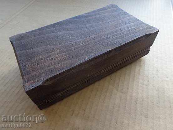 Old wooden jewelry box with copper fittings copper copper wood - 7