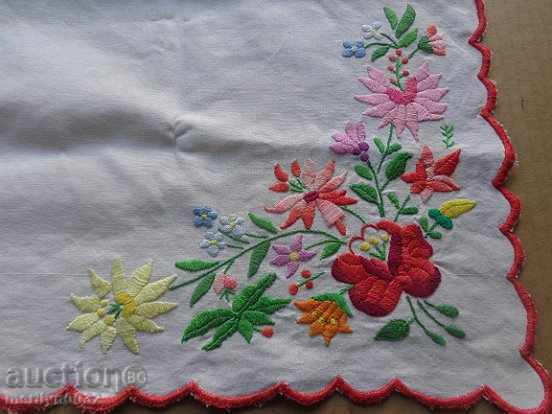 Auction Old embroidered cardboard, tablecloth, millet, Bulgarian embroidery Auction Old embroidered cardboard, tablecloth, millet, Bulgarian embroidery