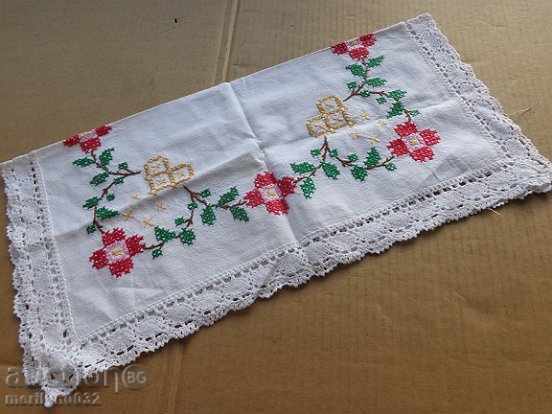 Delivery of Old embroidered cardboard, tablecloth, millet, Bulgarian embroidery Delivery of Old embroidered cardboard, tablecloth, millet, Bulgarian embroidery