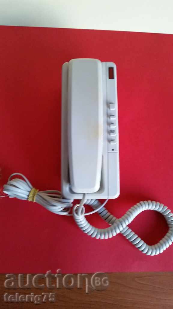 English Phone with INTERQUARTZ Voyager Memory with Buttons with price 15.00 BGN | € 7.67