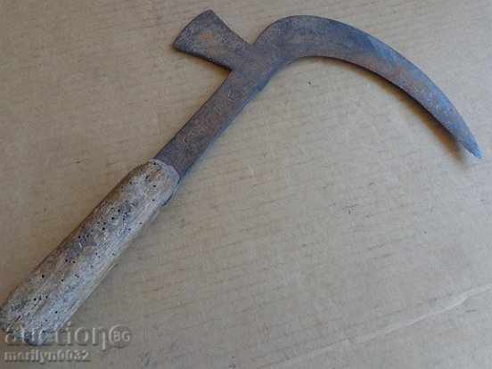An old tool, an instrument, a hand forged cutter, a chopper, a machete with price 49.00 BGN | € 25.05 An old tool, an instrument, a hand forged cutter, a chopper, a machete with price 49.00 BGN | € 25.05