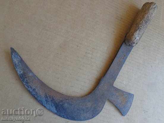 An old tool, an instrument, a hand forged cutter, a chopper, a machete - 6 An old tool, an instrument, a hand forged cutter, a chopper, a machete - 6