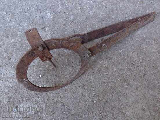 Auction  Old hand forged trap, wrought iron primitive