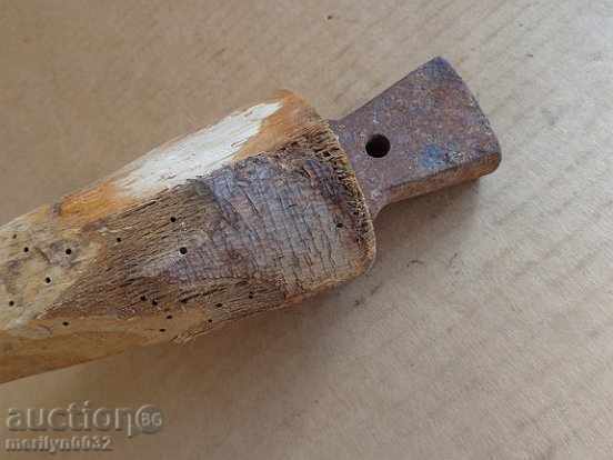 Auction Ancient anvil for hair peeling Auction Ancient anvil for hair peeling