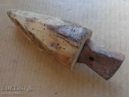 Ancient anvil for hair peeling - 5 Ancient anvil for hair peeling - 5