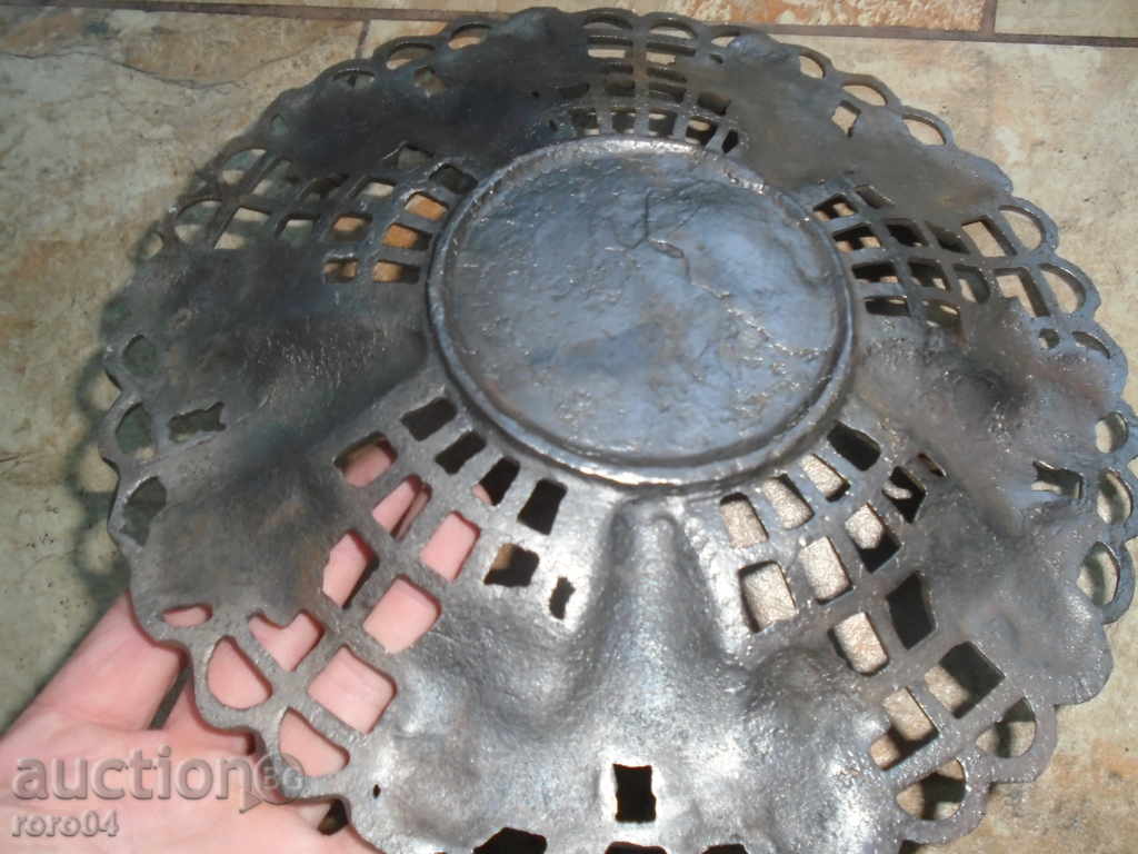 BEAUTY OLD MASK FROSTER WITH FLORAL ORNAMENTS - 5 BEAUTY OLD MASK FROSTER WITH FLORAL ORNAMENTS - 5