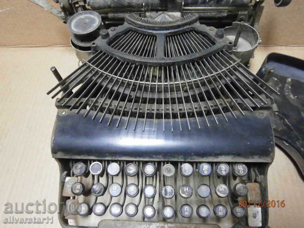 СТАРИННА ПИШЕЩА МАШИНА - 6