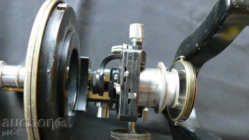 Delivery of STAR MICROSCOP "Ernst Leitz"