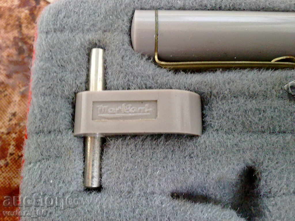 Auction old pen Auction old pen