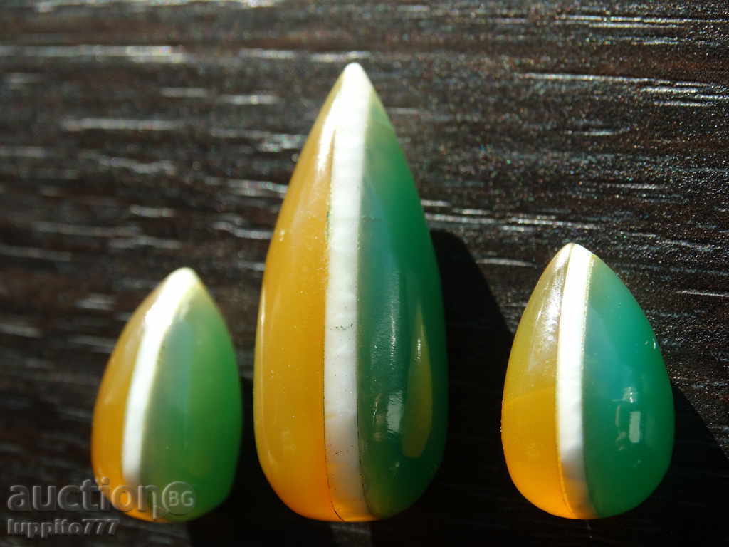 chalcedone 3 pieces - set with price 320.00 BGN | € 163.61 chalcedone 3 pieces - set with price 320.00 BGN | € 163.61