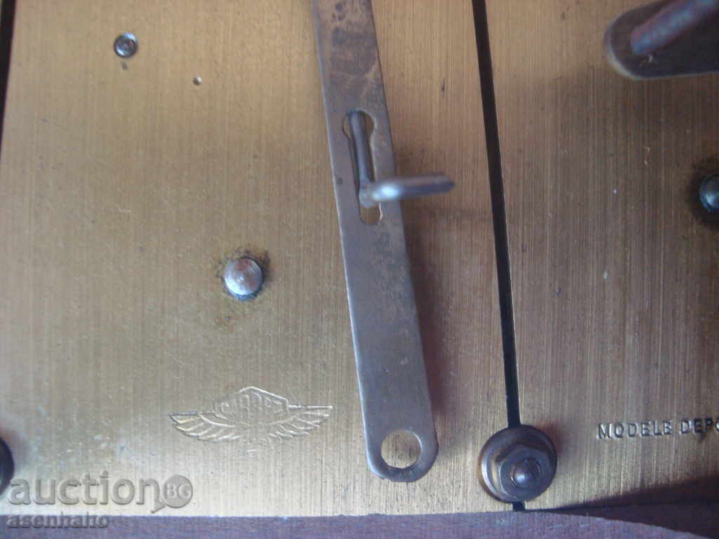 Delivery of RED 4/4 WALL CASE 6