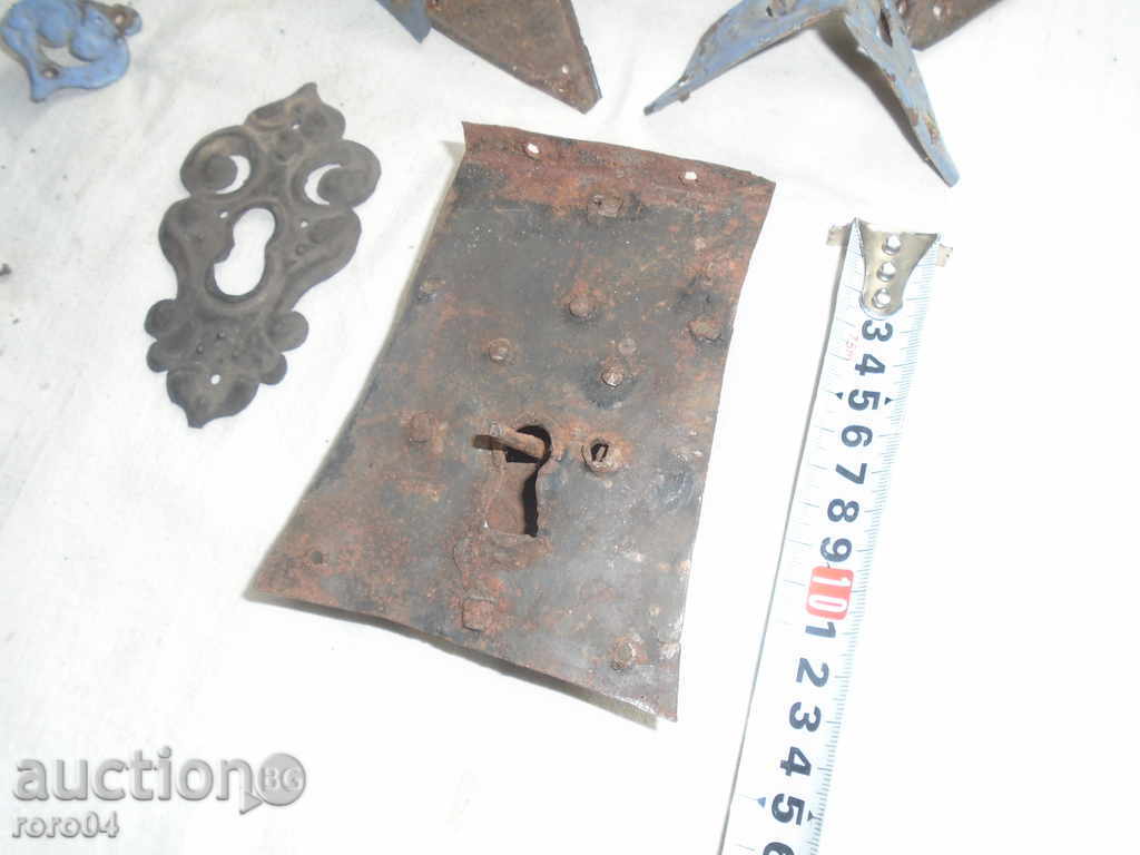 ОБКОВ ОТ ВЪЗРОЖДЕНСКИ САНДЪК / РАКЛА с цена 47.00 лв. | € 24.03 ОБКОВ ОТ ВЪЗРОЖДЕНСКИ САНДЪК / РАКЛА с цена 47.00 лв. | € 24.03