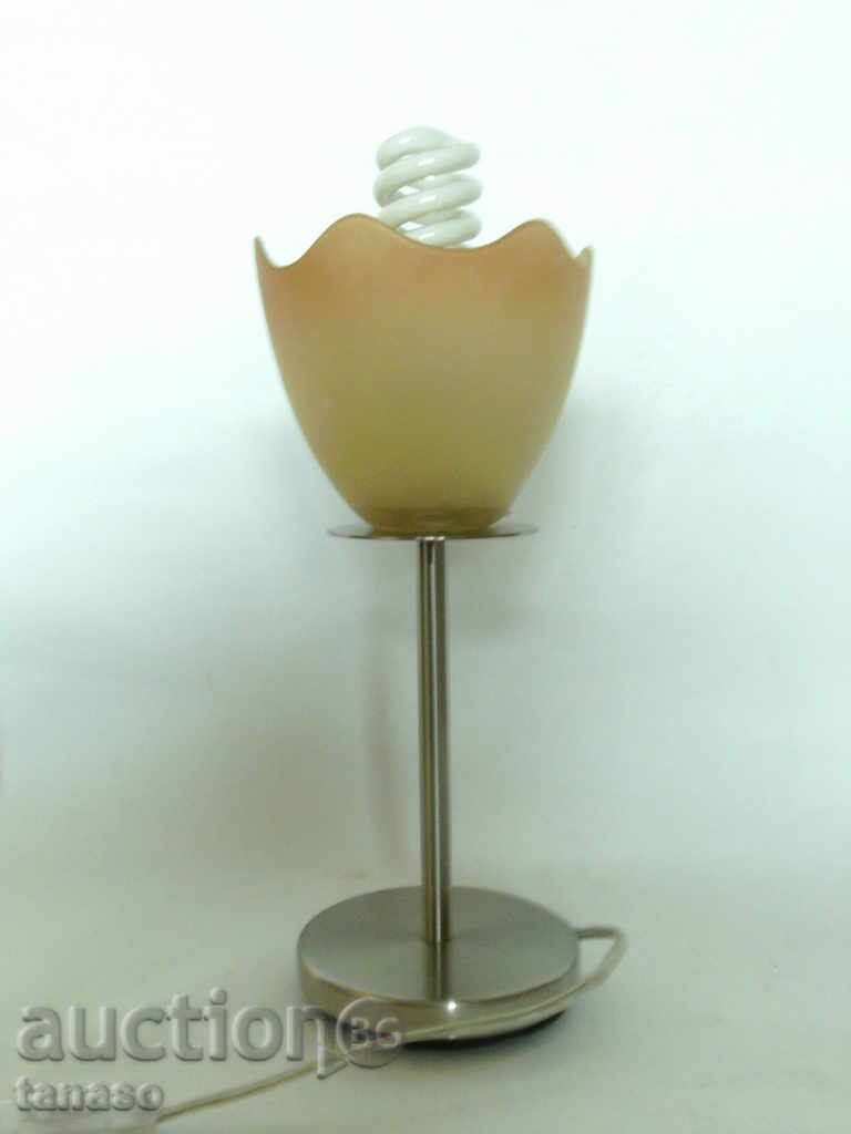 Stainless steel table lamp, working