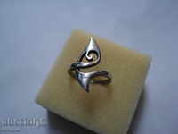 STYLE SILVER RING.