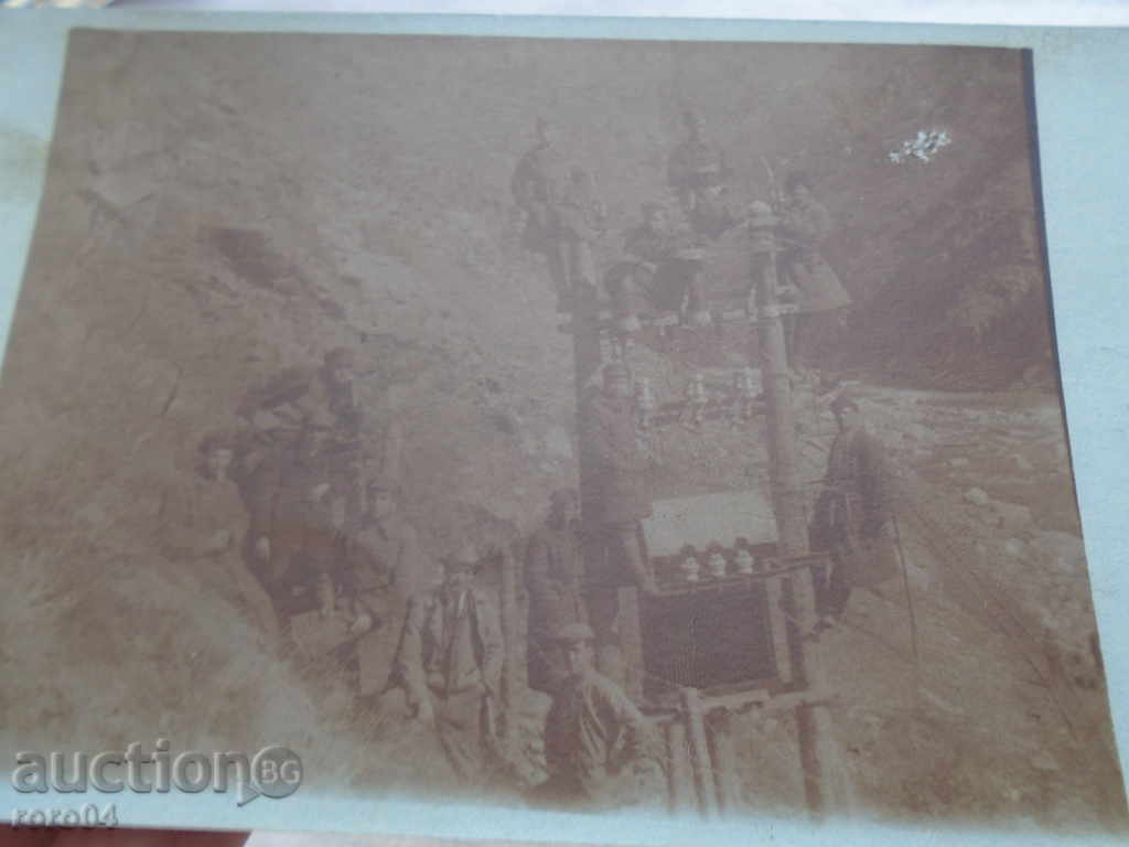 TRANSFORMER STAY AT THE SHOP - 6