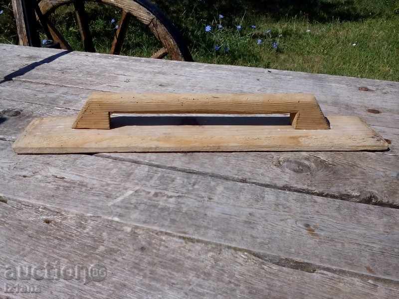 Auction Old wooden malaykata Auction Old wooden malaykata