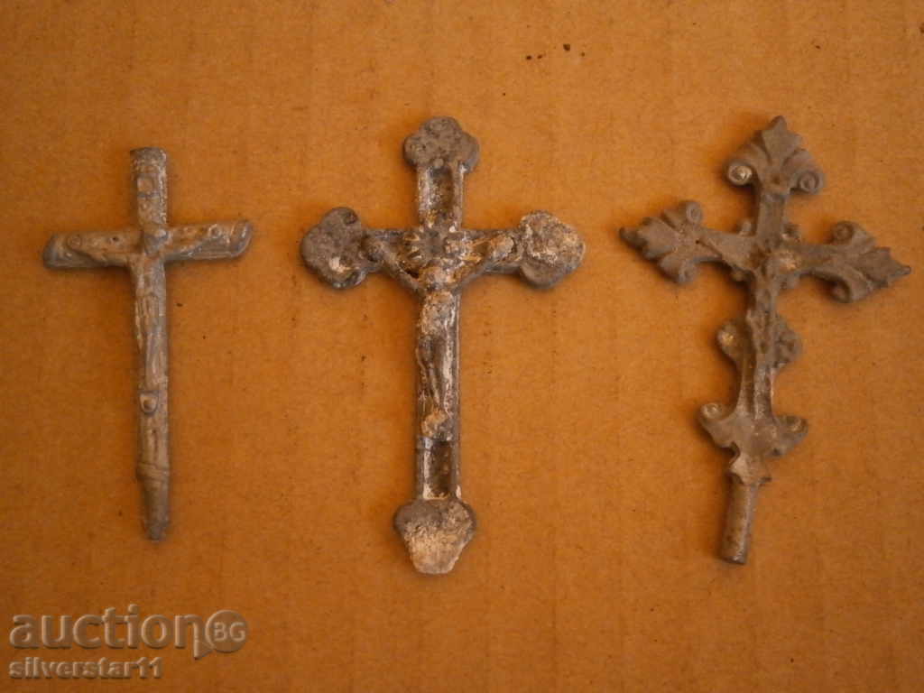 Lot trei cruci cruci