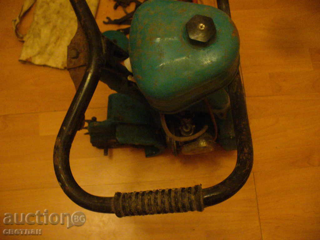 BENZINOPIL DRUJBA cu preț 100.00 BGN | € 51.13 BENZINOPIL DRUJBA cu preț 100.00 BGN | € 51.13