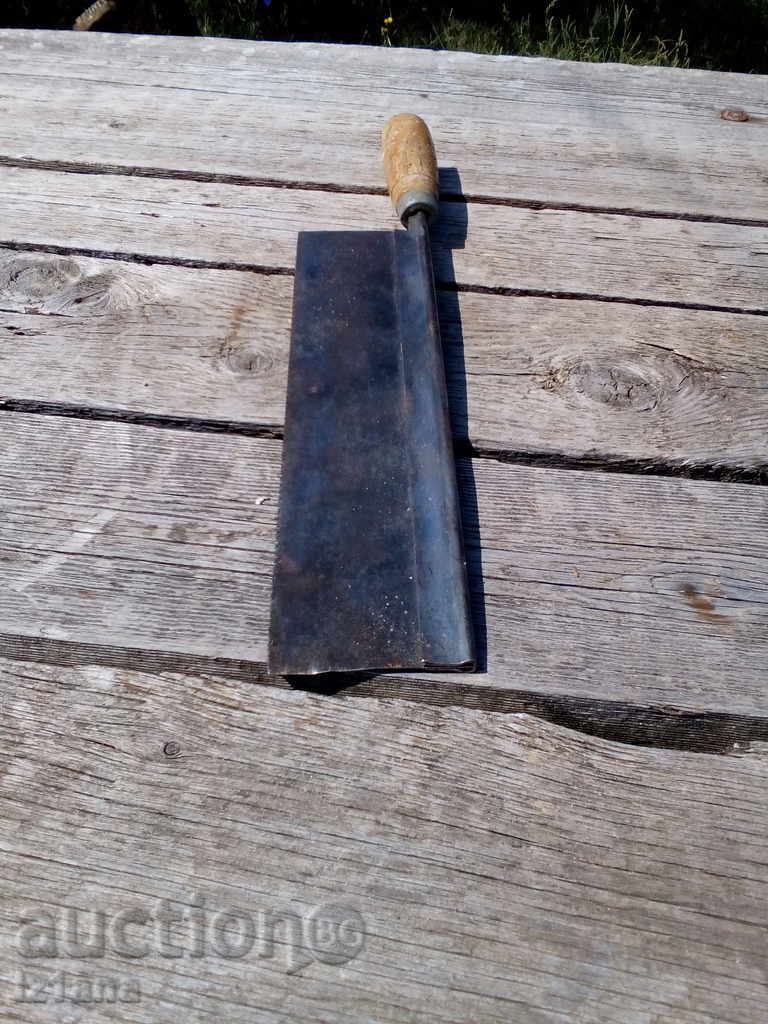Old hacksaw with price 10.00 BGN | € 5.11 Old hacksaw with price 10.00 BGN | € 5.11