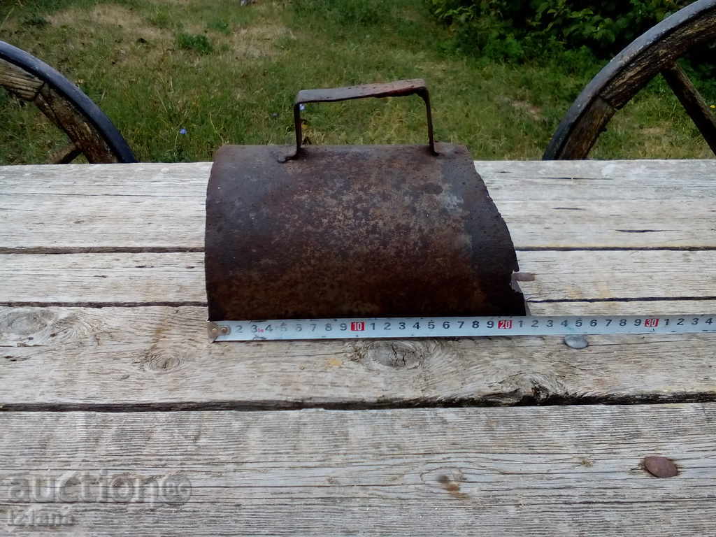 An ancient marigold with price 12.00 BGN | € 6.14 An ancient marigold with price 12.00 BGN | € 6.14