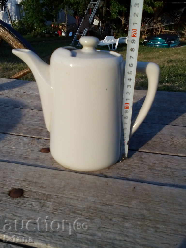Auction Porcelain jug, jug Auction Porcelain jug, jug