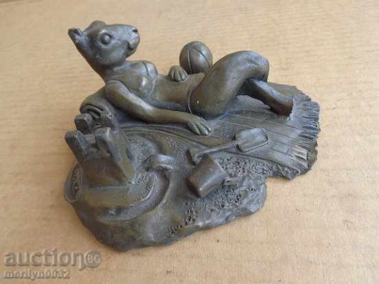 Statue figure original plastic figure with price 74.00 BGN | € 37.84