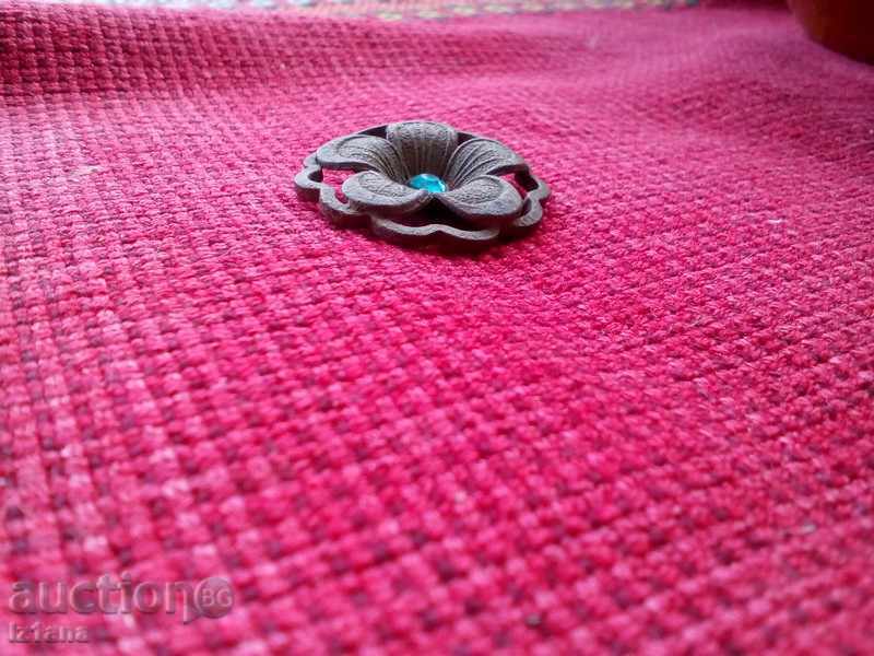 Auction Anchor brooch Auction Anchor brooch