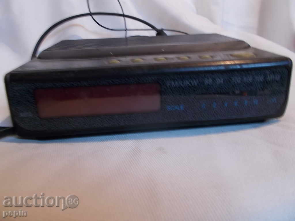 Radio apparatus with price 6.00 BGN | € 3.07 Radio apparatus with price 6.00 BGN | € 3.07