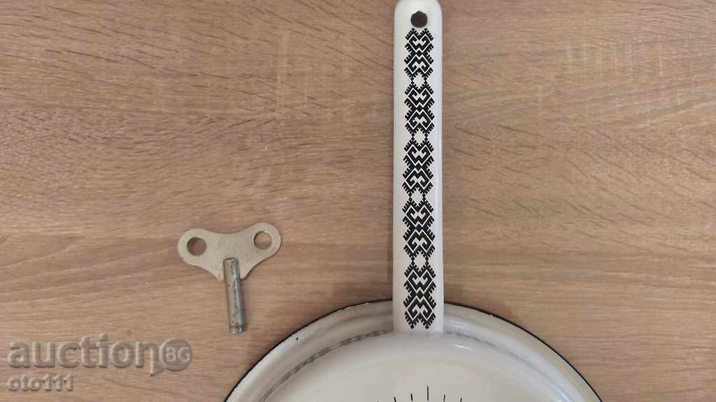 Auction  STAR EMAIL WALL CASE - TIGAN