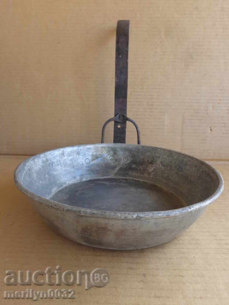Copper frying pan, copper vessel, bakery gift date 1941 with price 99.00 BGN | € 50.62 Copper frying pan, copper vessel, bakery gift date 1941 with price 99.00 BGN | € 50.62