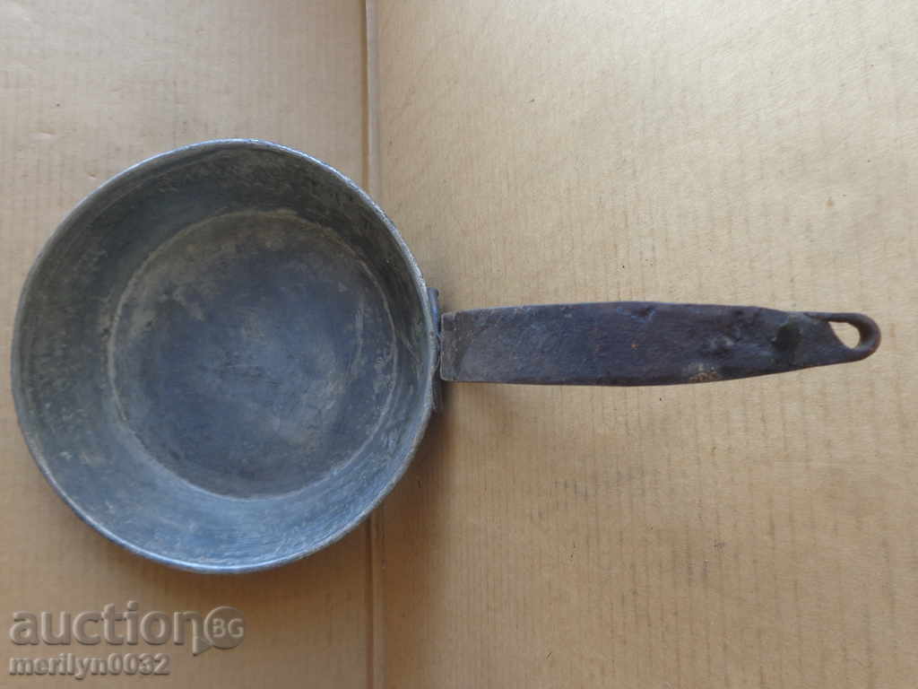 Copper frying pan, copper vessel, bakery gift date 1941 - 6 Copper frying pan, copper vessel, bakery gift date 1941 - 6