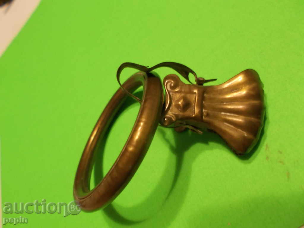 χάλκινο δαχτυλίδι με κλιπ κορνίζα με τιμή 4.00 BGN | € 2.05
