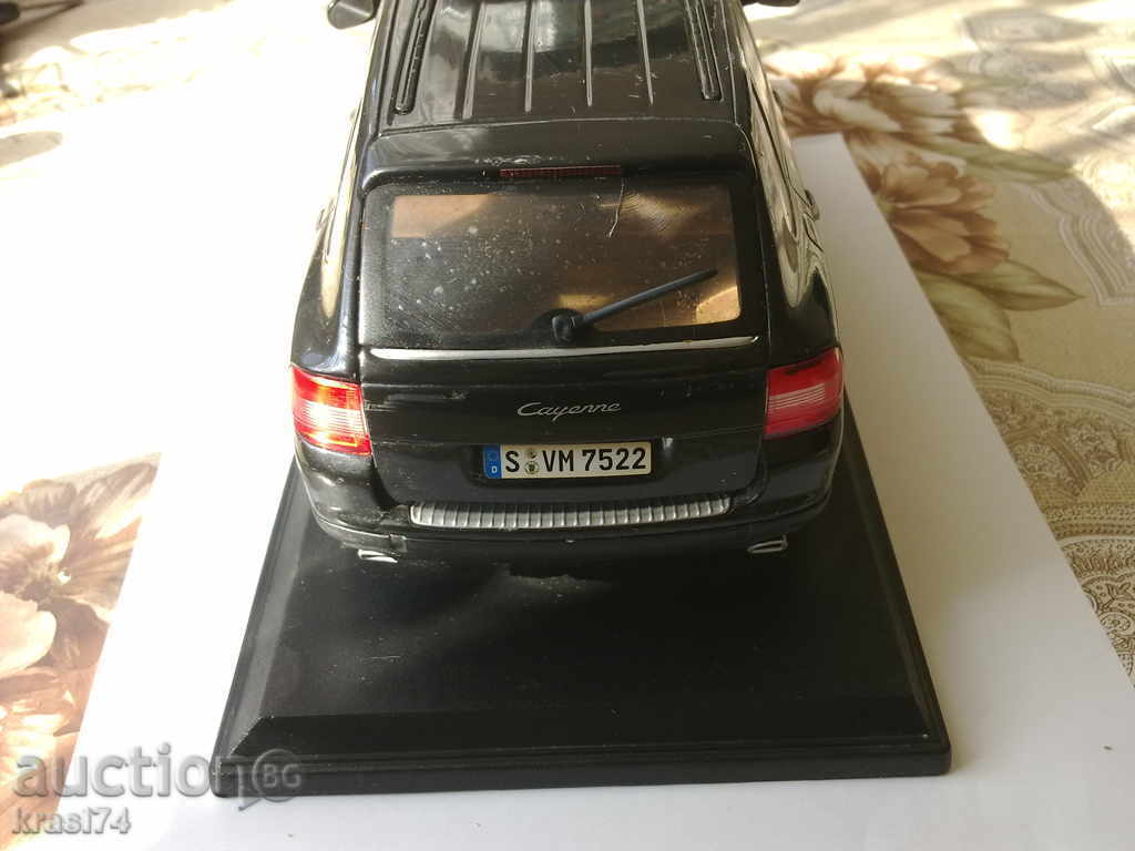 Auction  Metal trolley 1:18