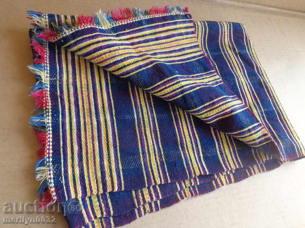 Auction An old hand-woven cloth Auction An old hand-woven cloth